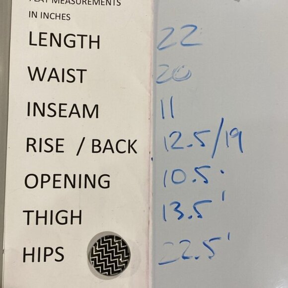 In Every Story White Stretch Bermuda Shorts Size 20 - Picture 10 of 11